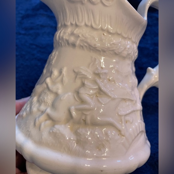 Ceramic Ivory Pitcher 1968 Ennis Raised Design‎ - Picture 2 of 7